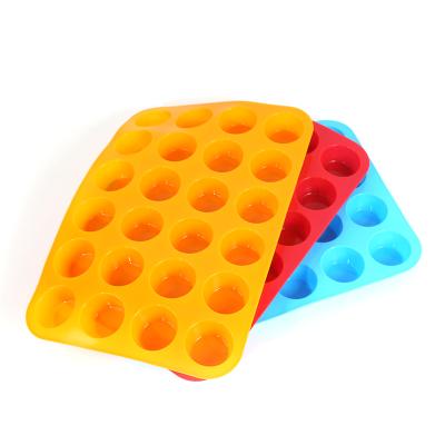 China Hot Sale 24 Trays Round Shape Silicone Cake Mold Pudding Sustainable Mold Microwavable Cake Molds for sale