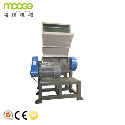 Chine Équipement de broyage de plastique PPE HDPE 1500 kg/h Machine de broyage de déchets de bouteilles PET à vendre