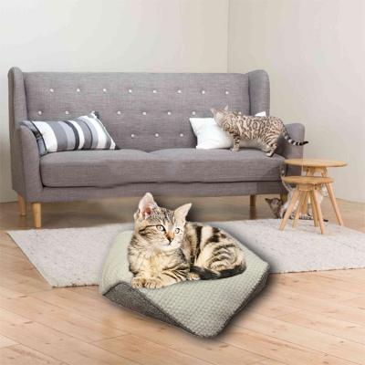 China Breathable Hot Selling Oval Geometric Pet Beds For Large Cats Indoor Super Soft Washable Plush Calming Pet Cat Bed for sale