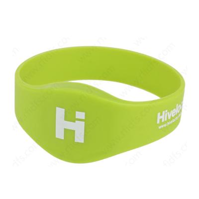 China Waterproof Medical Silicone RFID Wristbands TK4100 Silicone Wristband for sale