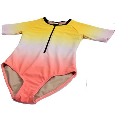 China Camisetas sostenibles de los deportes de la impresión de Digitaces para el arreglo para requisitos particulares de los niños aceptable en venta