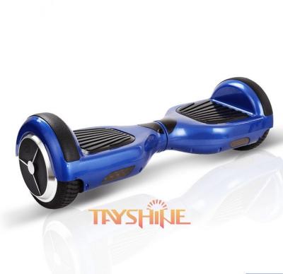 Chine Planche à roulettes debout électrique à la mode de scooter de Hoverboard de scooter électrique de corps d'ABS à vendre