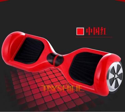 Chine Panneau de dérive de mini scooter électrique intelligent rouge avec le pneu de 6,5 pouces à vendre