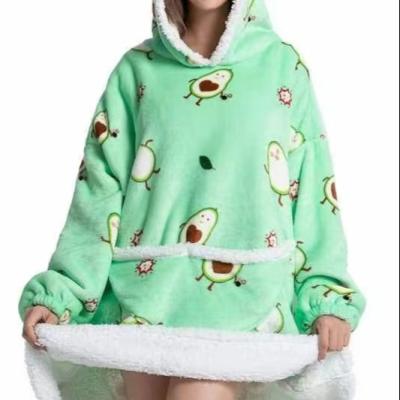 China Anti-Static Wholesale Christmas Custom Printed Oversized Flannel Wearable Winter TV Hoodie Blanket for sale