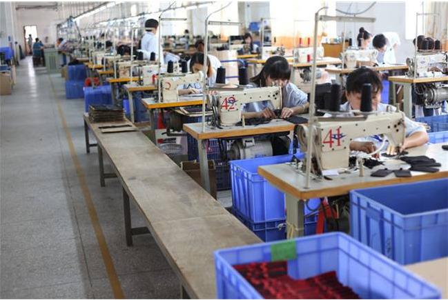 Verified China supplier - Baoding Baigou New City Yinqiu Bags Sales Department