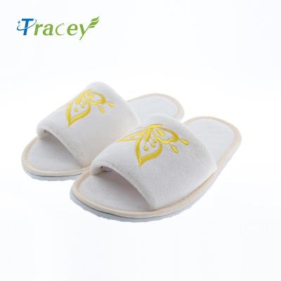 China 2019 Anti-slippery customized disposable hotel bathroom slippers for sale