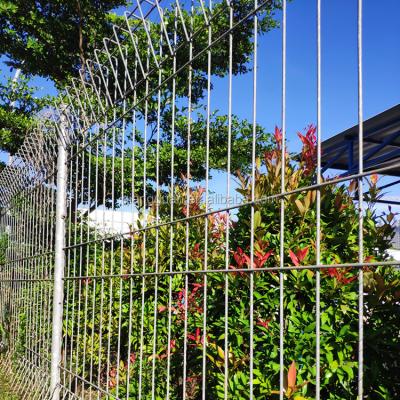 China Easily Assembled 2.43*2.5m Home Exterior Decorative Metal Folding Curved Panel Welded Wire Mesh Fence For Houses for sale