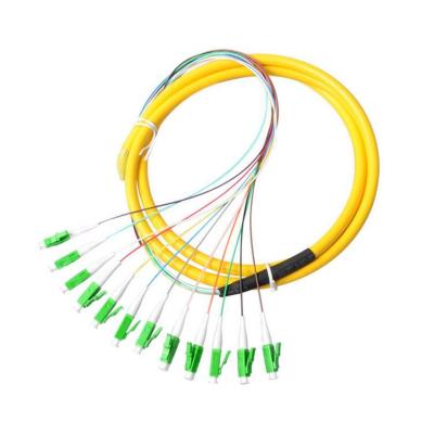 China SM G652D 9/125 62.5/125um 50/125um cable ftth bundle braids of FTTH LC APC fiber optic cable patch cord 0.9mm 1m made in China for sale