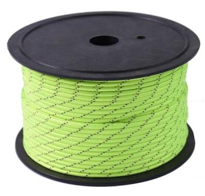 China Cuerda polivinílica Firecord Paracord 4 de 550 Paracord en 1 para la supervivencia en venta