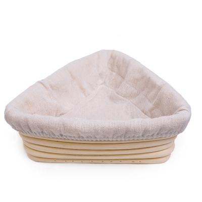 China Handmade European Rattan Baking Basket Fermentation Triangle Bread Dough Sour Sour Waterproof Basket Viable With Cloth Lining for sale