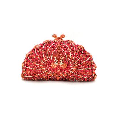 China Classic high quality women evening clutches animal crystal bag wedding bridal elegant diamonds peacock hollow lady bags for sale