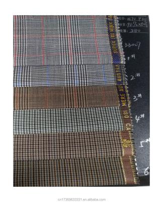 China Stain Resistant Polyester Mens Worsted 70% Wool 30 Wool Fabric Jacquard Yarn Dyed Fabric for sale