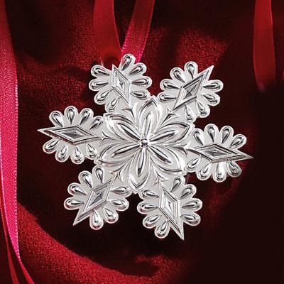 China Top Selling Sustainable OEM Handmade Snowflake Shape Plate Silver Decorative Plate High Quality for sale