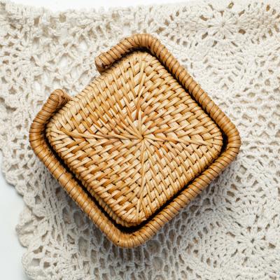 China Good Sustainable Thick Handmade Rattan Woven Heat Insulation Tea Coaster Square Place Mat for sale