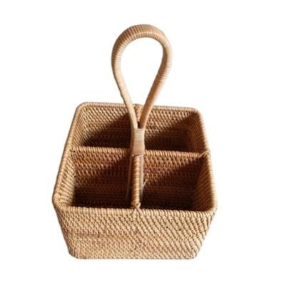 China Home Simple And Convenient Viable Wine Rack Rattan Woven Wine Rack Rattan Place Desk Shelves Wine Rack Fruit Basket for sale