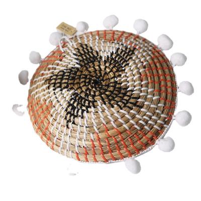 China Handcraft the fashion straw plush rug ball wall decoration handmade straw wall hanging decor for home decor for sale