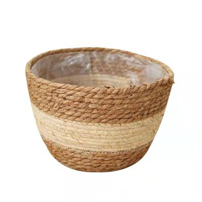 China Minimalist Multifunctional Natural Straw Woven Green Plant Storage Basket Potted Plants for sale