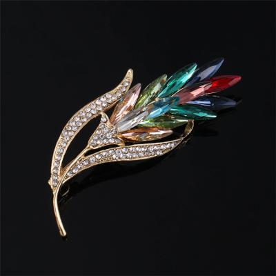 China Custom ALLOY Metal Rhinestone Pin Gold Plated Wheat Ear Crystal Brooch Brooches for sale