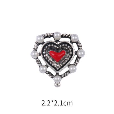 China Vintage Retro Antique Silver Pearl Heart Shaped Enamel Brooch Pins for sale