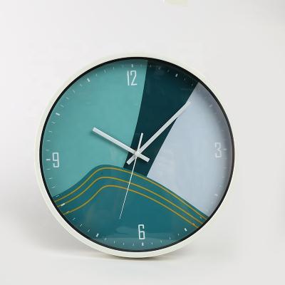 China Home Antique Decor Style Simple Round Design 10 Inch Cheap Plastic Wall Clock for sale