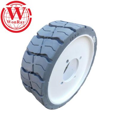 中国 JLG Manlift Solid Tires and 15x5 Wheels for Straight 061846 502170 X26 X32 販売のため