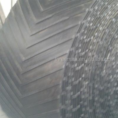 China EP100 Chevron Rubber Conveyor Belt for sale