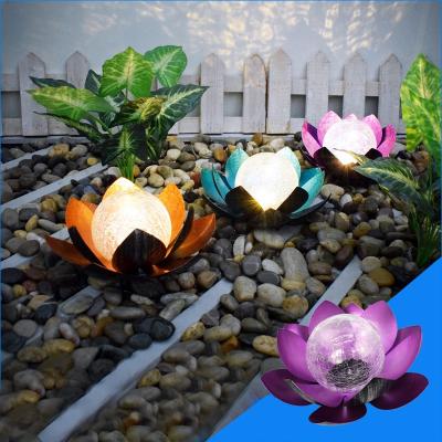 China 2021 New Christmas Garden Decoration LED Solar Iron Lotus Lamp Outdoor Garden Ornament for sale