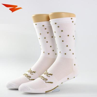 China Antibacterial Custom Logo Mens Sport Dots Coolmax Cycling Socks for sale