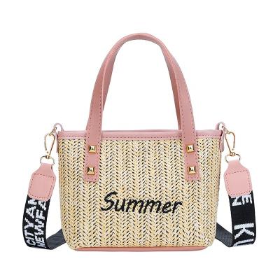 China Fashion Woven Handmade Messenger Crossbody Bags Summer Straw Shoulder Beach Handbags Women Square Rattan Bag for sale