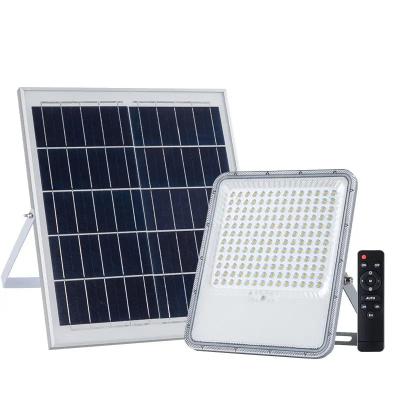 China 100w 200w 300w Led Solar Street Light Flood Lamp voor stabiele en consistente verlichting Te koop