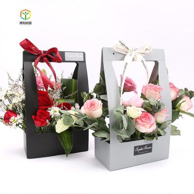 China Recycled Materials 3pcs Flower Gift Box Window Transparent Square Portable Flower Gift Boxx for sale