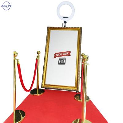 China New Design Outdoor 55 Inch Touch Screen Portable Selfie Mirror Photo Booth Magic Kiosk Machine for sale