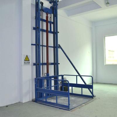 Cina Magazzino 9m Garage Cargo Lift 1T Wall Mounted Goods Lift per officina in vendita