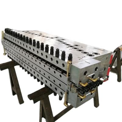 China 20-40mm Thickness WPC Board Sheet Extrusion Mold with Double Manifold Technology for sale