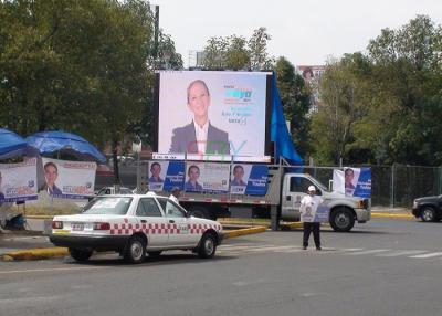 Cina 960X960 modo di controllo di Sychronous del tabellone per le affissioni dello schermo montato camion del Governo P5 LED in vendita