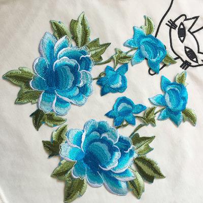 China Apparel Accessories Red Rose Embroidery Lace Applique Hot  Fix Motif for sale