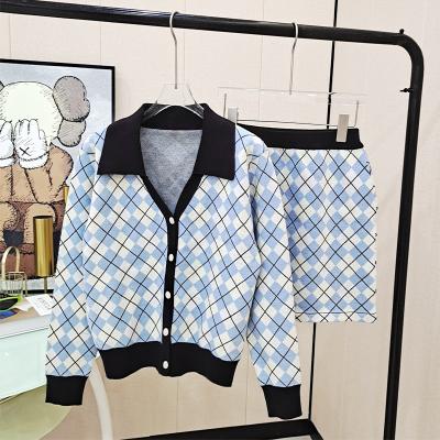 China new European V neckline button button sweater Anti-wrinkle cardigan whit sweater ladies knitwear luxury crop top cardigan and cardigan sweater for sale