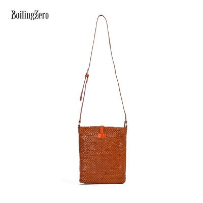 China Other 2022 Vintage Women Handmade Leather Shoulder Bag Body Cross Hook Bags Factory OEM for sale