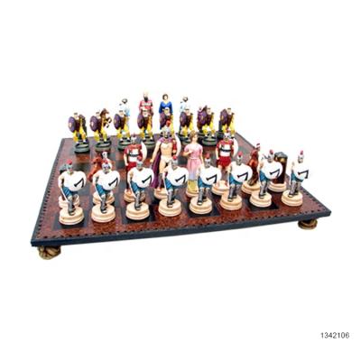 China Handmade Greek Intellect Toys Resin Leoninas Theme Chess for sale