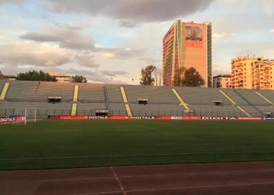 China Programmierbares geführtes Schaukasten-Stadion, 12mm geführte Werbungsanzeige im Freien zu verkaufen