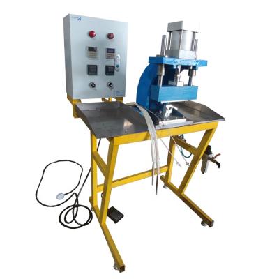 China Factory Price Semi-automatic Semi-automatic Spout Sealing Machine for sale