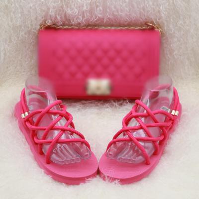 China 2021 Fashion Trend Curlyfur Rope Slipper Handbag Summer Women's Sandals Match and Purse Set for sale