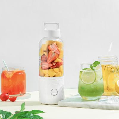 China LOGO Vitamer Processor LOGO Portable Smoothie Machine Outdoor Mini Portable Smoothie Juicer Cup Beauty Packing Blender for sale