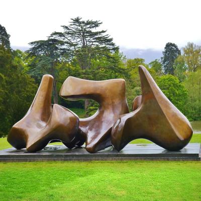 China Outdoor Modern Abstract Europe Polygon Metal Bronze Art Henry Moore Sculpture For Sale for sale