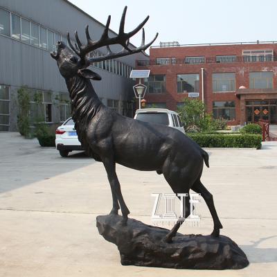 China Europe Popular Designs Deer Garden Statues Bronze Metal Reindeer Sculpture for sale