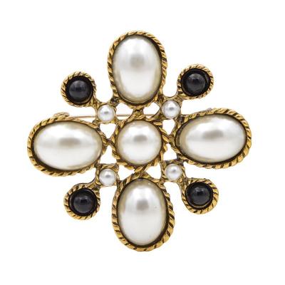 China ALLOY New Arrival Simulate-pearl Cross Brooches For Women Vintage Baroque Pins Wedding Bouquet Brooch Fashion Jewelry for sale