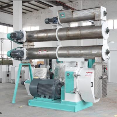 Cina 2-4 T/H  Ring Die Feed Pellet Mill With Single Conditioner Animal Feed Pellet Making in vendita