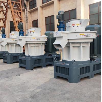 Chine Large Capacity Wood Pellet Machine  Biomass Wood Pellet Production Line Vertical ring die Wood Pellet Machine à vendre