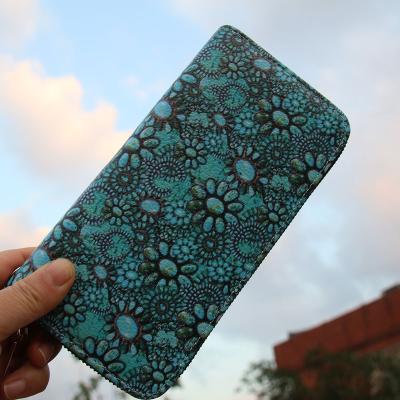 China Lady Purse Factory Direct Western Turquoise Zipper Anti-theft Travel Around Clutch Wallet Vegan Leather Women Long Wallet With Card Slots for sale