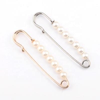 China New Style Fashion Bulk Clothes Pin Brass Fixed Belt Pearl Brooch For Scarf for sale